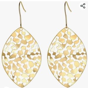 DROP LEAF DANGLE GOLD PLATED EARRINGS FOR WOMEN